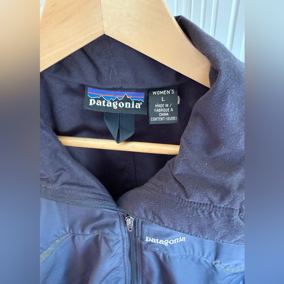Patagonia Women’s Windbreaker Full Zip Jacket 
Size: L - Picture 7 of 10